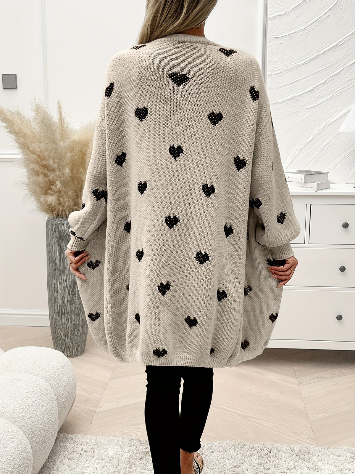 Cosy Oversized Knit Cardigan with Heart Print and Open Front
