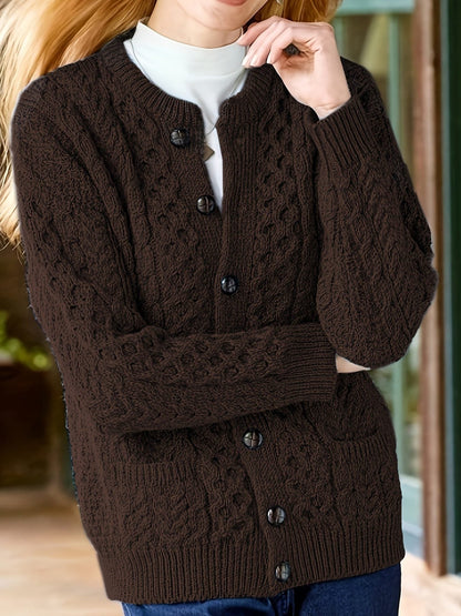 Chunky Cable Knit Cardigan with Textured Pattern and Front Pockets