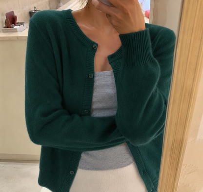 Cosy Cropped Knit Cardigan with Round Neckline