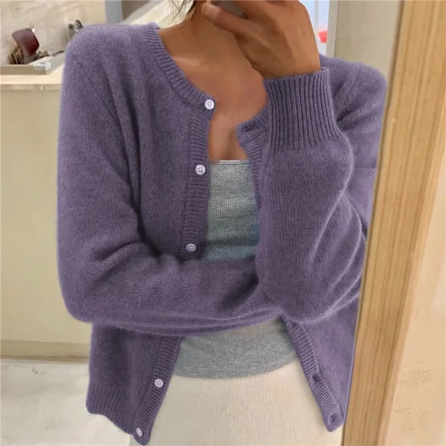 Cosy Cropped Knit Cardigan with Round Neckline