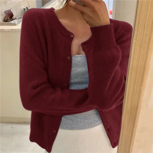 Cosy Cropped Knit Cardigan with Round Neckline