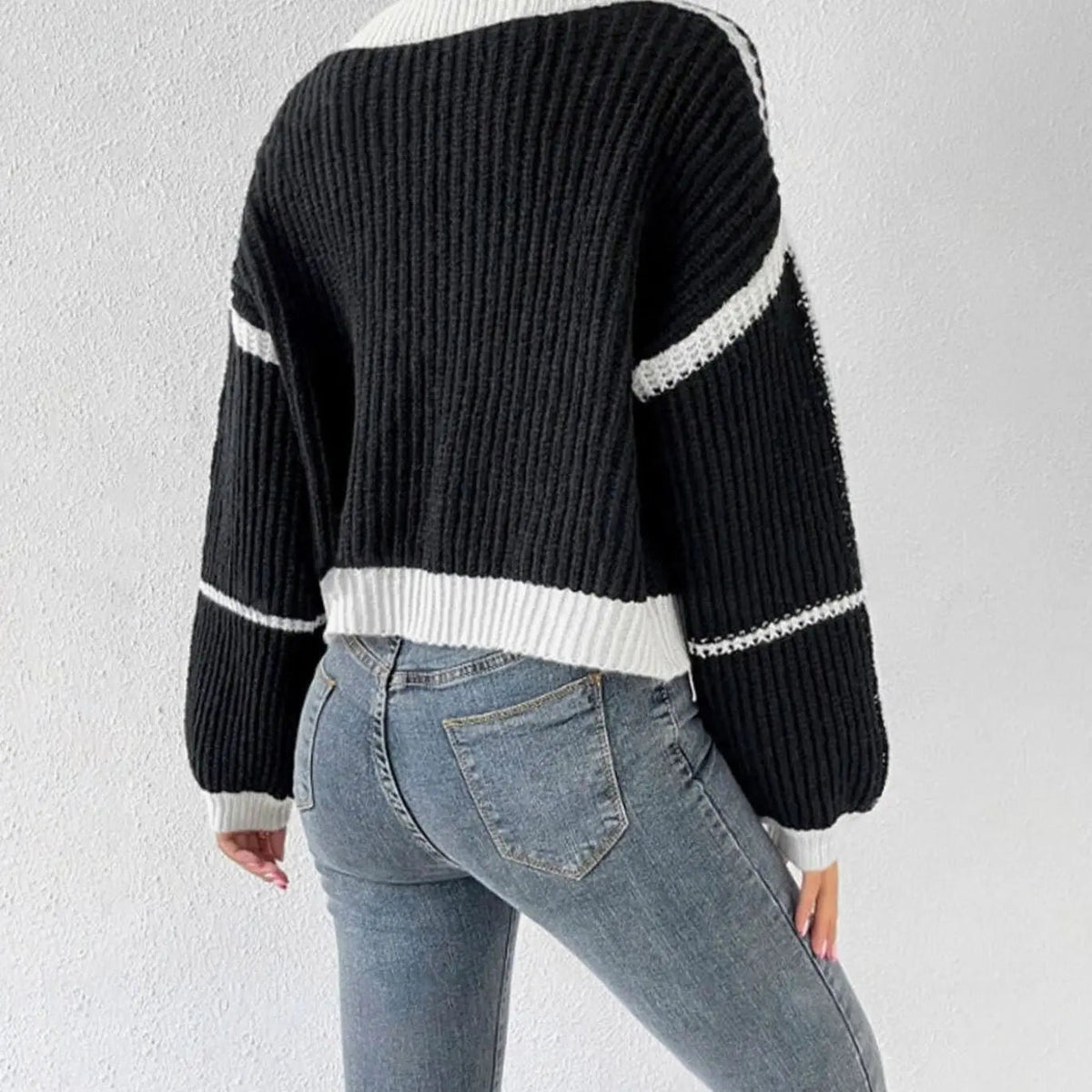 Cropped Chunky Knit Cardigan with Contrast Stripe Trim and Puff Sleeves