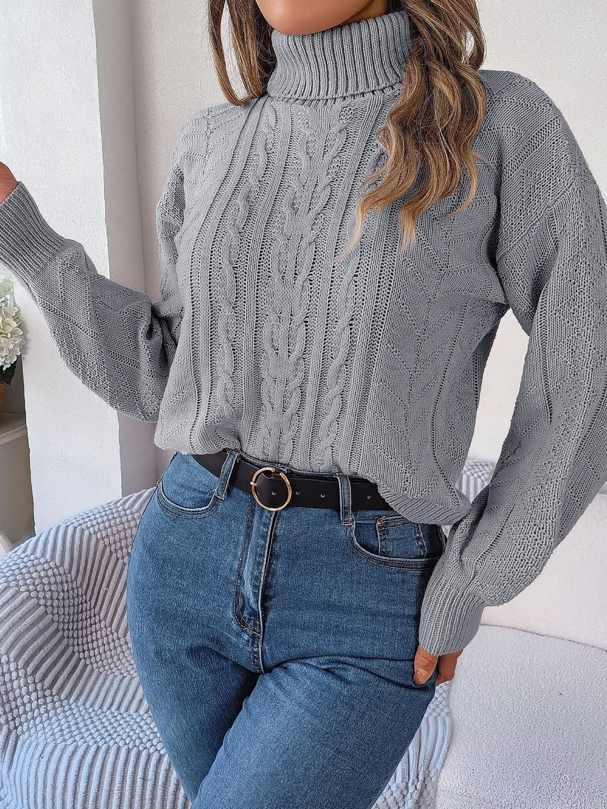 Rich Cable Knit Turtleneck Sweater in Burgundy