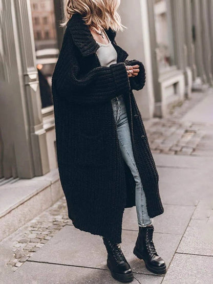 Oversized Chunky Knit Cardigan with Wide Collar and Side Pockets